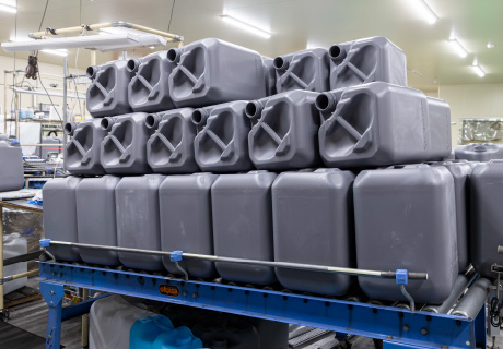 ポリ容器の出荷用梱包